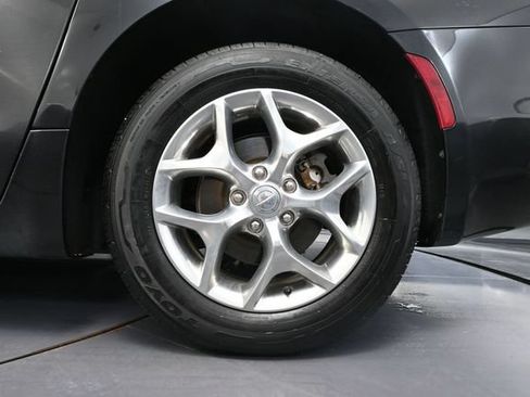 Used 2018 Chrysler Pacifica Limited FWD image 13