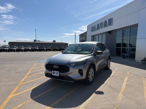 Used 2024 Ford Escape Active FWD image 3