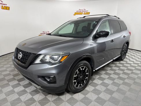 Used 2020 Nissan Pathfinder SL FWD image 1