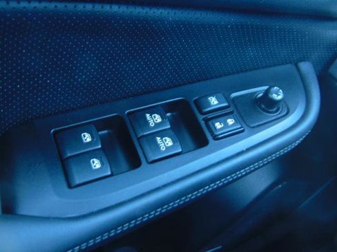 Used 2015 Subaru Outback 2.5i Limited image 9