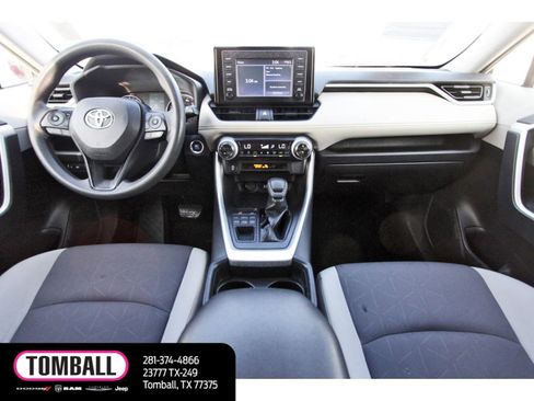 Used 2019 Toyota RAV4 XLE image 10