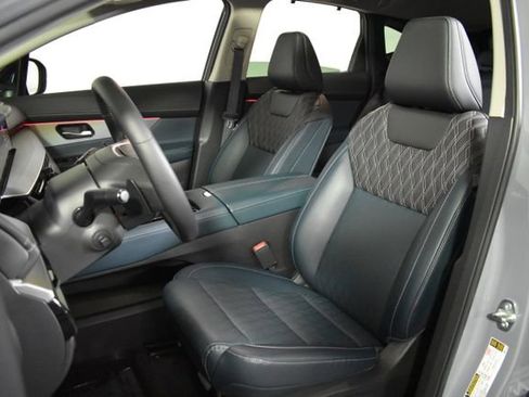 Certified 2025 Nissan Murano Platinum AWD/4WD image 9