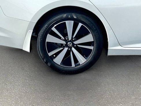 Used 2019 Nissan Altima 2.5 SV FWD image 30