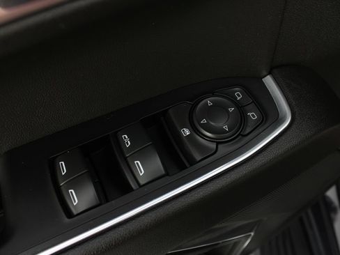 Used 2024 Chevrolet Silverado 1500 LT AWD/4WD image 15