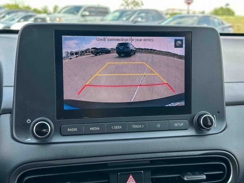 Used 2022 Hyundai Kona SEL image 31