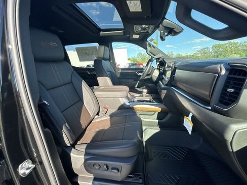New 2026 Chevrolet Silverado 1500 High Country w/ Technology Package AWD/4WD image 29
