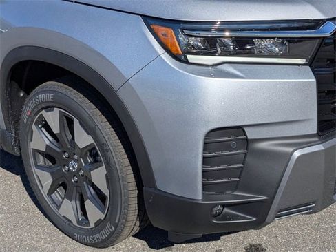 New 2026 Honda Pilot Touring image 2