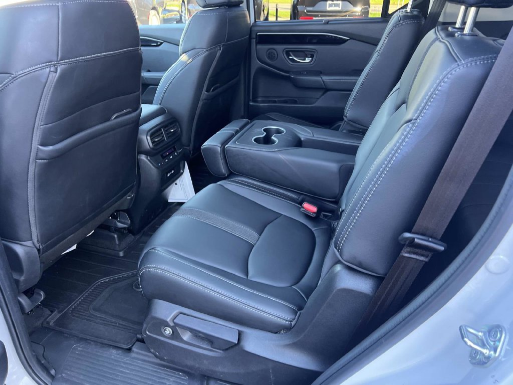 Used 2023 Honda Pilot Touring image 15