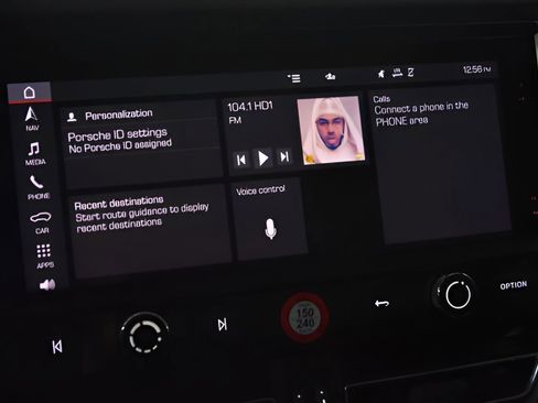 Used 2022 Porsche Macan image 17