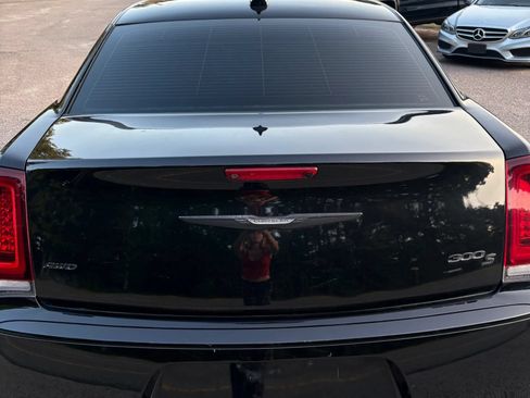 Used 2015 Chrysler 300 S AWD/4WD image 4