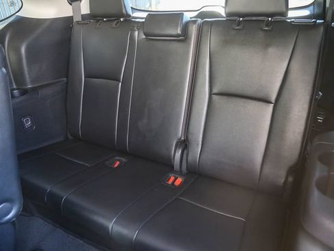 Used 2024 Toyota Highlander XLE FWD image 20