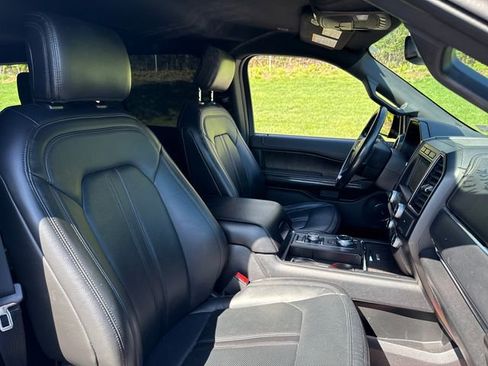 Used 2018 Ford Expedition Limited AWD/4WD image 13