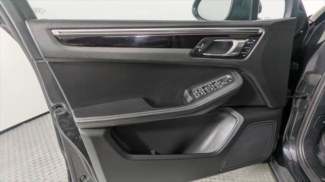 Used 2019 Porsche Macan AWD/4WD image 12