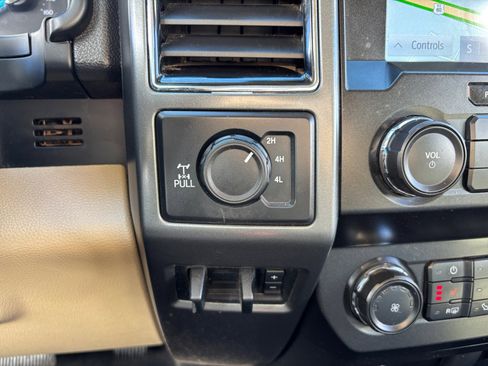 Used 2020 Ford F250 XLT w/ XLT Premium Package image 29