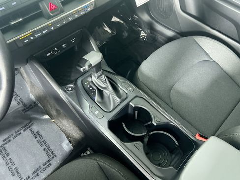 New 2025 Kia K4 LXS image 24