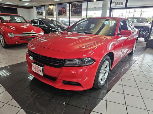 Used 2022 Dodge Charger SXT w/ Leather Interior Group image 1