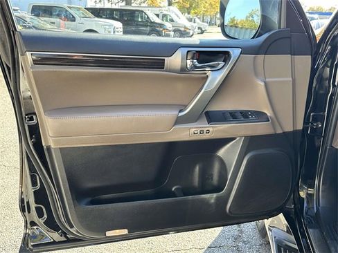 Used 2022 Lexus GX 460 Premium image 23
