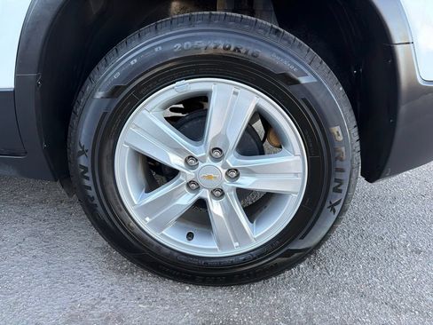 Used 2021 Chevrolet Trax LS w/ Tint and Cruise Package FWD image 11
