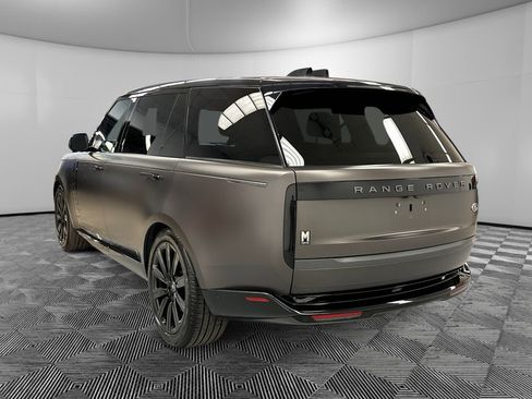 Used 2023 Land Rover Range Rover Long Wheelbase SE AWD/4WD image 3