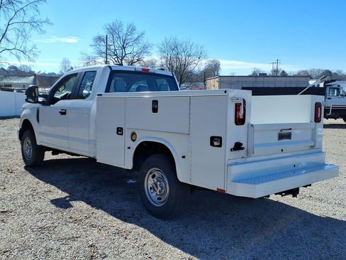 Used 2020 Ford F250 XL w/ Power Equipment Group image 6