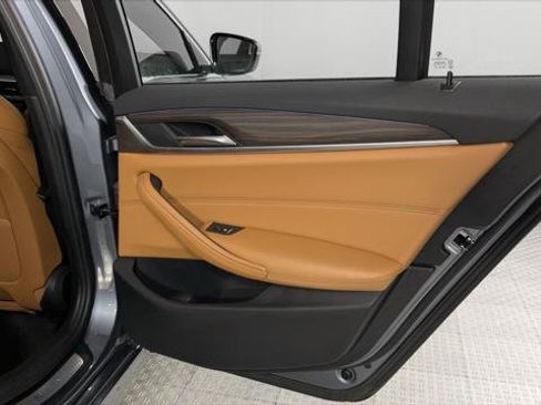 Used 2018 BMW 530e RWD image 19
