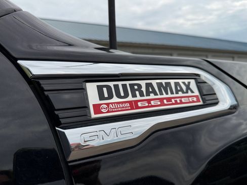 Used 2022 GMC Sierra 2500 Denali w/ Denali Black Diamond Edition AWD/4WD image 27