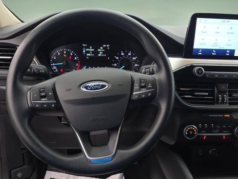 Used 2020 Ford Escape SE image 19