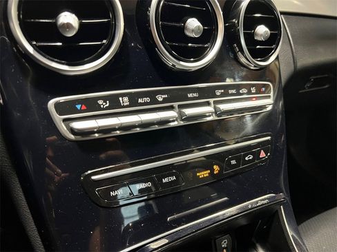 Used 2020 Mercedes-Benz C 300 4MATIC Sedan image 33