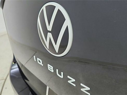 Used 2025 Volkswagen ID. Buzz Pro S image 16