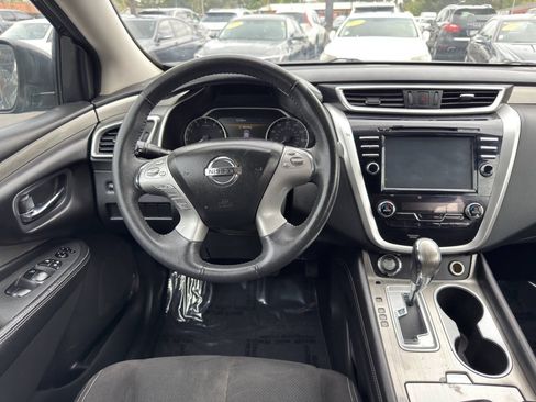 Used 2017 Nissan Murano SV FWD image 16
