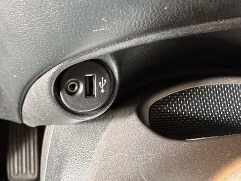 Used 2014 Nissan Juke SV w/ Navigation Package image 28