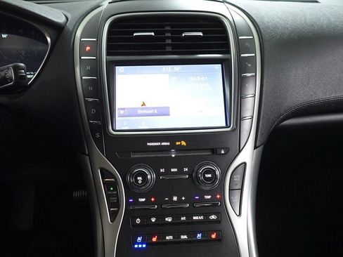 Used 2020 Lincoln Nautilus Reserve AWD/4WD image 15