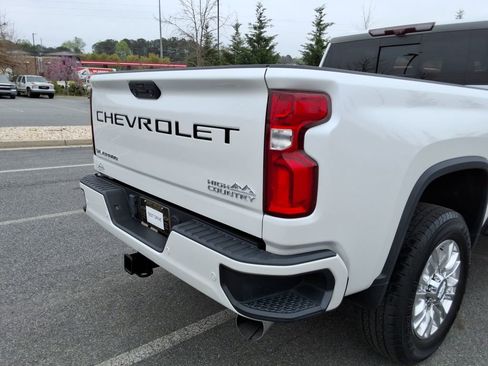 Used 2020 Chevrolet Silverado 2500 High Country w/ Z71 Off-Road Package image 16