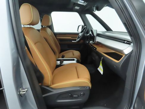 New 2025 Volkswagen ID. Buzz Pro S image 21
