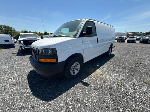 New 2026 GMC Savana 2500 w/ Driver Convenience Package RWD image 2