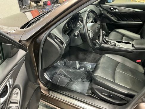 Used 2015 INFINITI Q50 Premium w/ All Weather Package RWD image 4