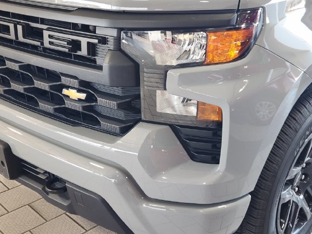 Used 2025 Chevrolet Silverado 1500 Custom RWD image 8