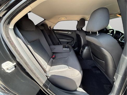 Used 2018 Chrysler 300 Touring w/ Sport Appearance Package RWD image 33