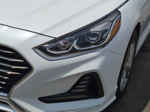 Used 2018 Hyundai Sonata Limited w/ Limited Ultimate Package 03 FWD image 9