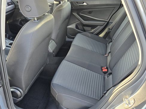 Used 2022 Volkswagen Jetta S image 12