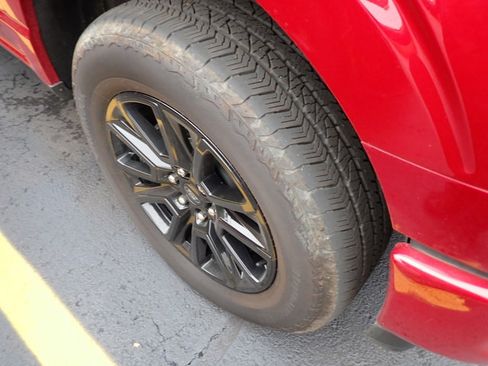 Used 2024 Ford F150 Platinum image 5