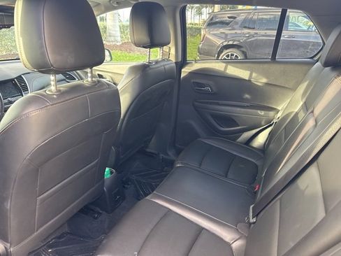 Used 2018 Chevrolet Trax Premier image 7