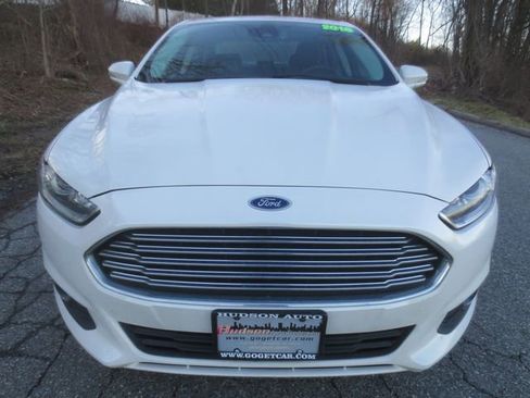 Used 2016 Ford Fusion SE w/ Equipment Group 202A image 3