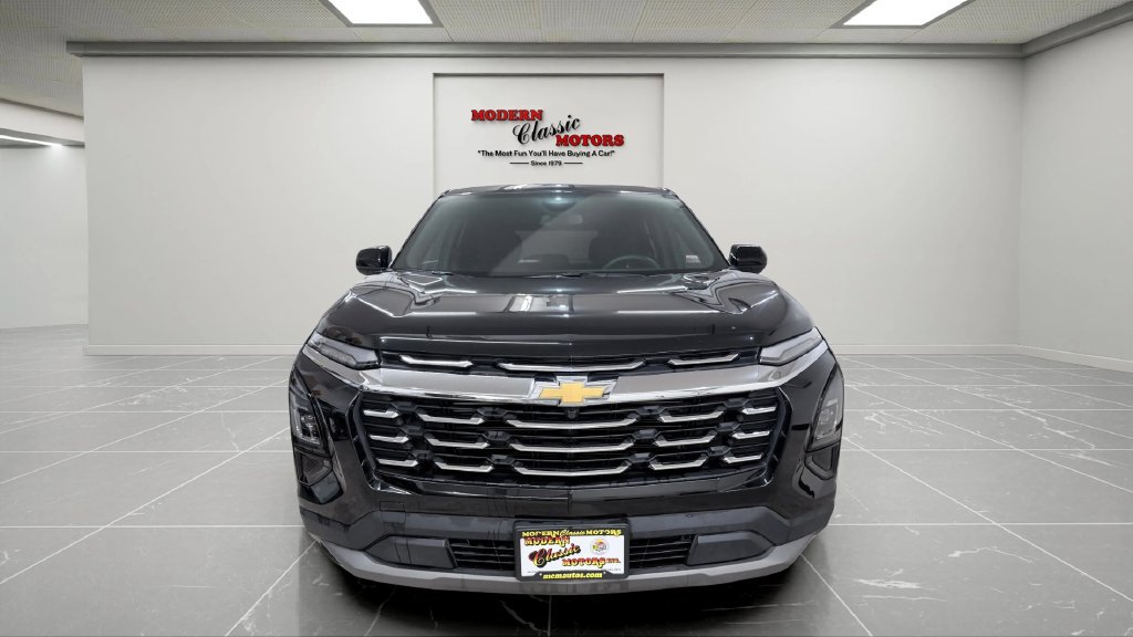 Used 2026 Chevrolet Equinox LT AWD/4WD image 2