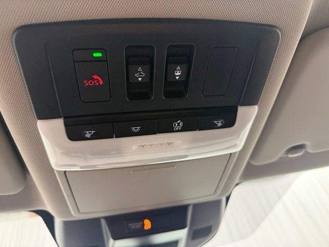 Used 2023 Nissan Rogue Platinum AWD/4WD image 14