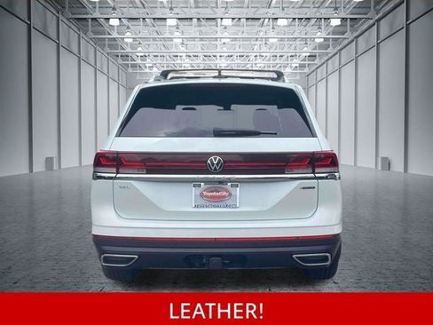 Used 2025 Volkswagen Atlas SEL AWD/4WD image 9
