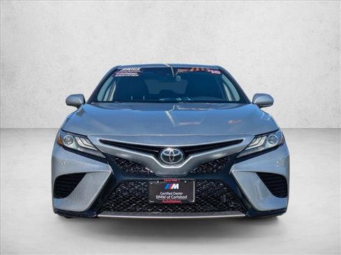 Used 2018 Toyota Camry XSE image 2