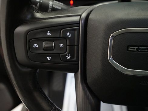 Used 2023 GMC Yukon Denali Ultimate image 18