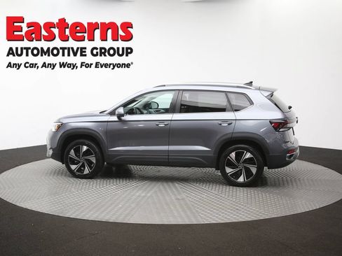 Used 2025 Volkswagen Taos SE AWD/4WD image 59