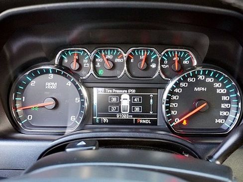 Used 2018 Chevrolet Silverado 1500 LT w/ All Star Edition image 28